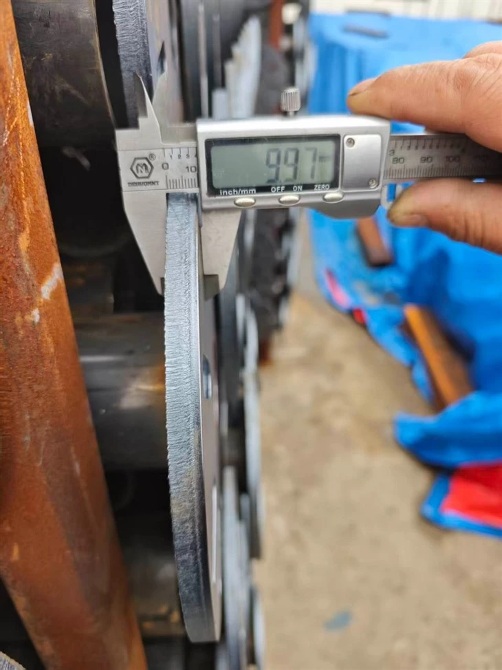Heavy Duty Adjustable Ground Screw Pile For Uneven Terrains factory