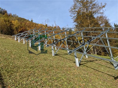 Quyosh panellari erga o'rnatiladi